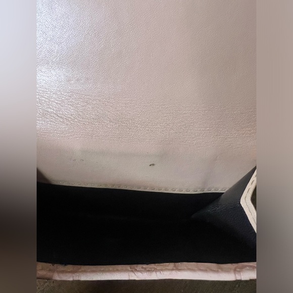 Gucci Guccissima Blush Pink Flap Wallet (With COA) - Picture 11 of 14